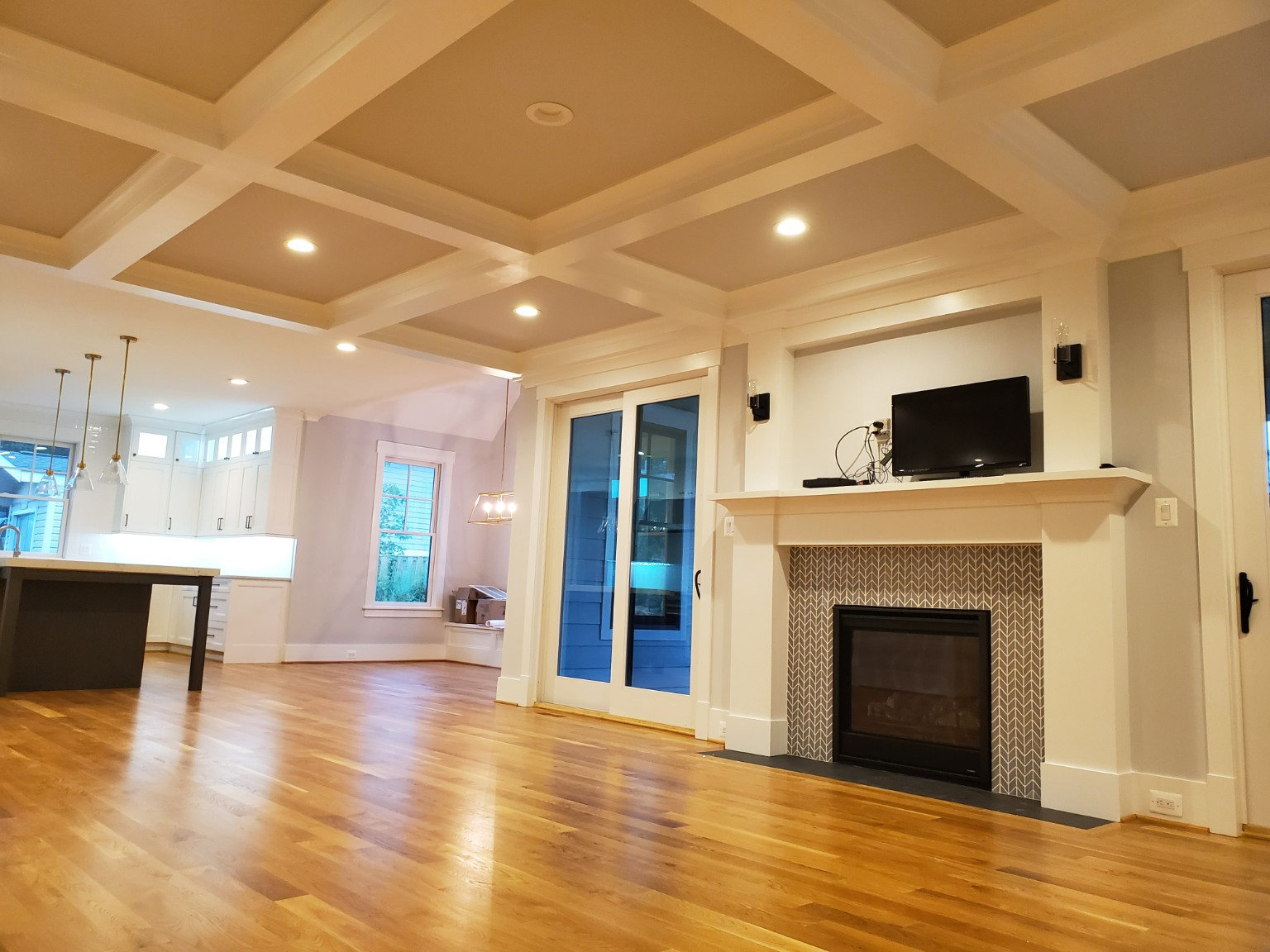 Living room ceiling and fireplace trim